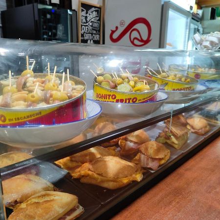 Hostal Cuentame Evolucion Auto Check In Burgos Ngoại thất bức ảnh