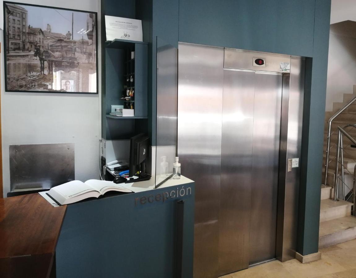 Hostal Cuentame Evolucion Auto Check In Burgos Ngoại thất bức ảnh